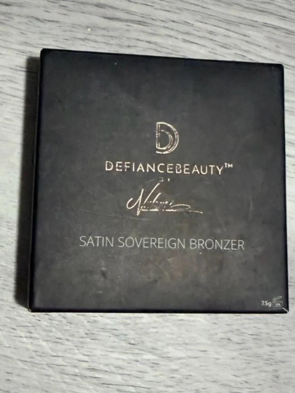 DefianceBeauty Satin Sovereign Bronzer - Brown